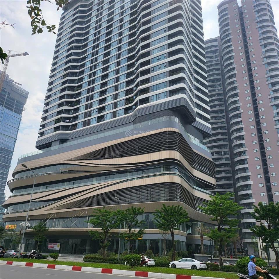 Em cho thuê căn hộ ngđ n01t6 3n cb  full nội thất view hồ giá hơn 20tr.  0973 177 ***/zalo