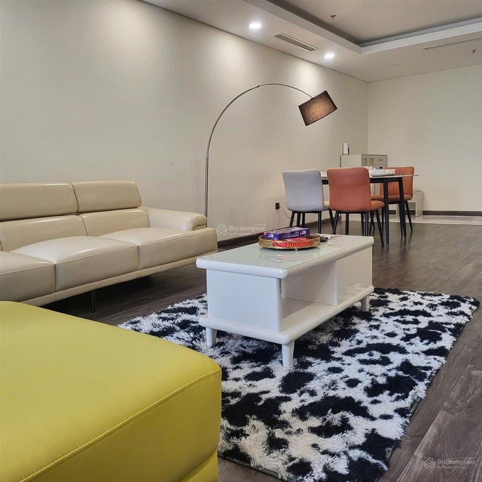 Em cho thuê căn hộ ngđ n01t6 3n cb  full nội thất view hồ giá hơn 20tr.  0973 177 ***/zalo