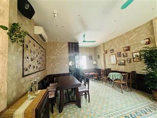 Cần bán căn nhà 3 tầng dt 82m2 tại vị trí đắc địa mặt tiền nguyễn chí thanh sát lê hồng phong.