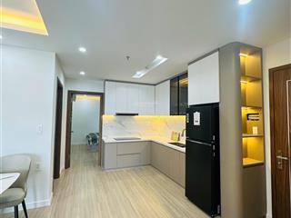 Cho thuê căn 86 m2 , 3 pn , 2 wc , view đông nam , nhà đầy đủ nội thất cao cấp giá chị 15tr/th