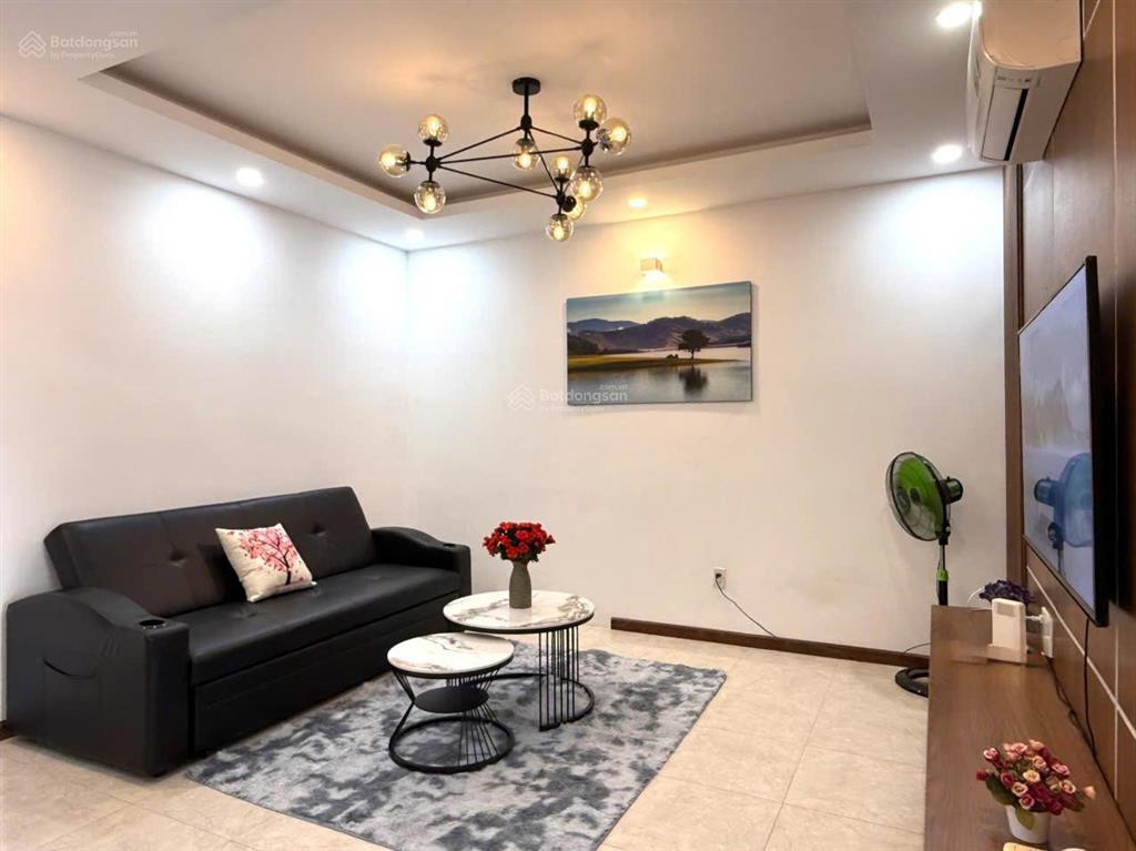 Bán căn hộ view sông full nội thất đẹp , 68 m2 , 2 pn , 2 wc , giá 2,75 tỷ , 0906 549 *** sơn