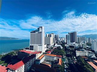 Bán căn studio 50m2 view xéo biển , lầu cao , nội thất đẹp , giá 4,6 tỷ ,  0906 549 *** sơn