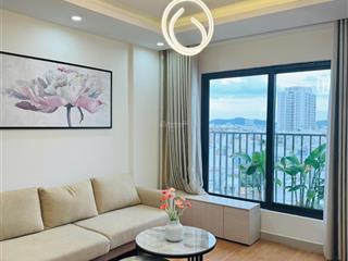 Bán căn hộ 67 m2 , 2 pn , 2 wc , bancol đông nam , đầy đủ nội thất giá 3,55 tỷ , rẻ nhất tòa