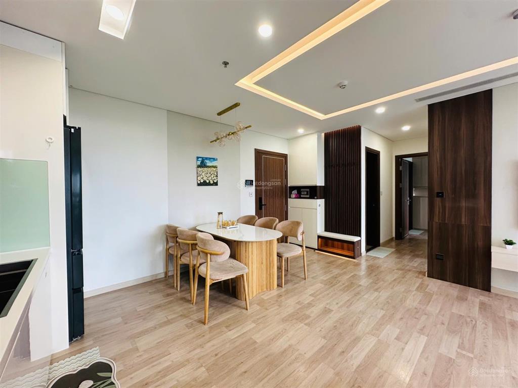 Hạ giá, bán căn góc, 2 pn, 2 wc, view sông, nội thất cao cấp, giá chỉ 4,6 tỷ,  0906 549 *** sơn
