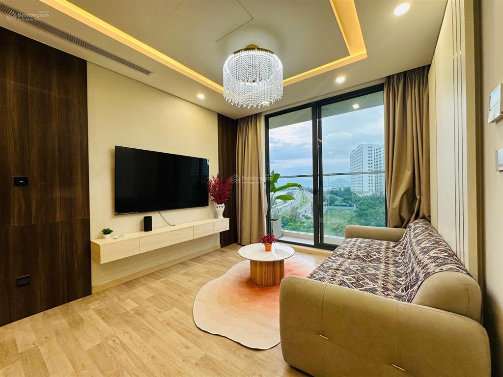 Hạ giá, bán căn góc, 2 pn, 2 wc, view sông, nội thất cao cấp, giá chỉ 4,6 tỷ,  0906 549 *** sơn