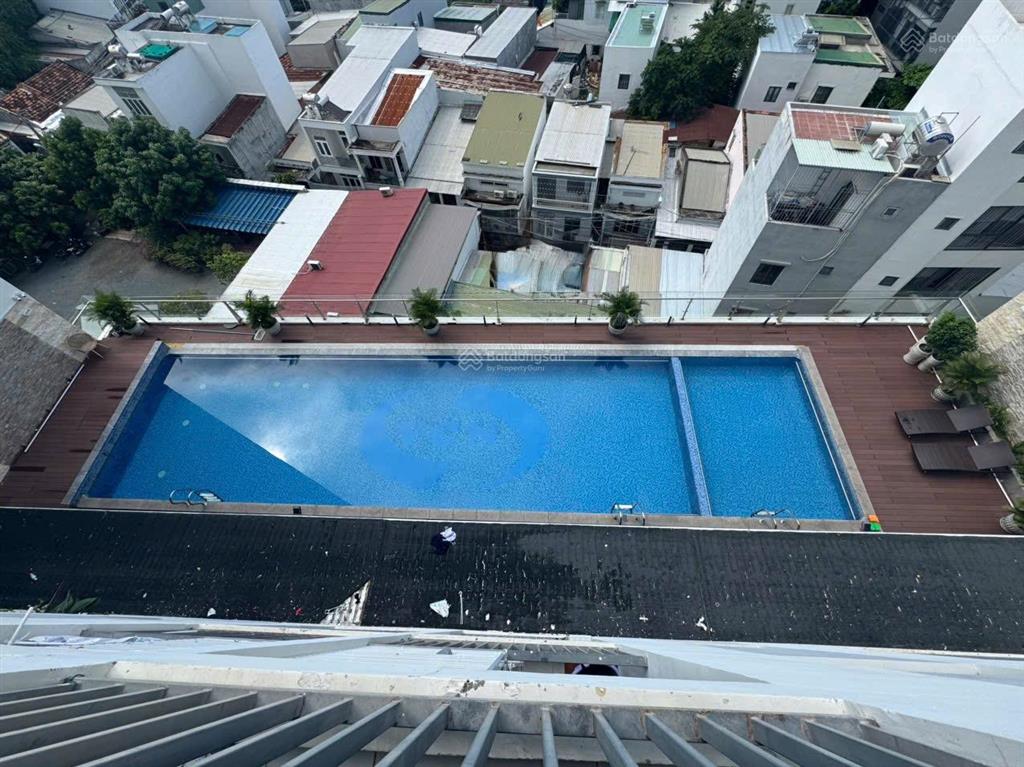 Bán căn 47,6 m2 , 2 pn , 1 wc , nội thất đẹp , bancol đông nam giá 2,7 tỷ ,  0906 549 *** sơn