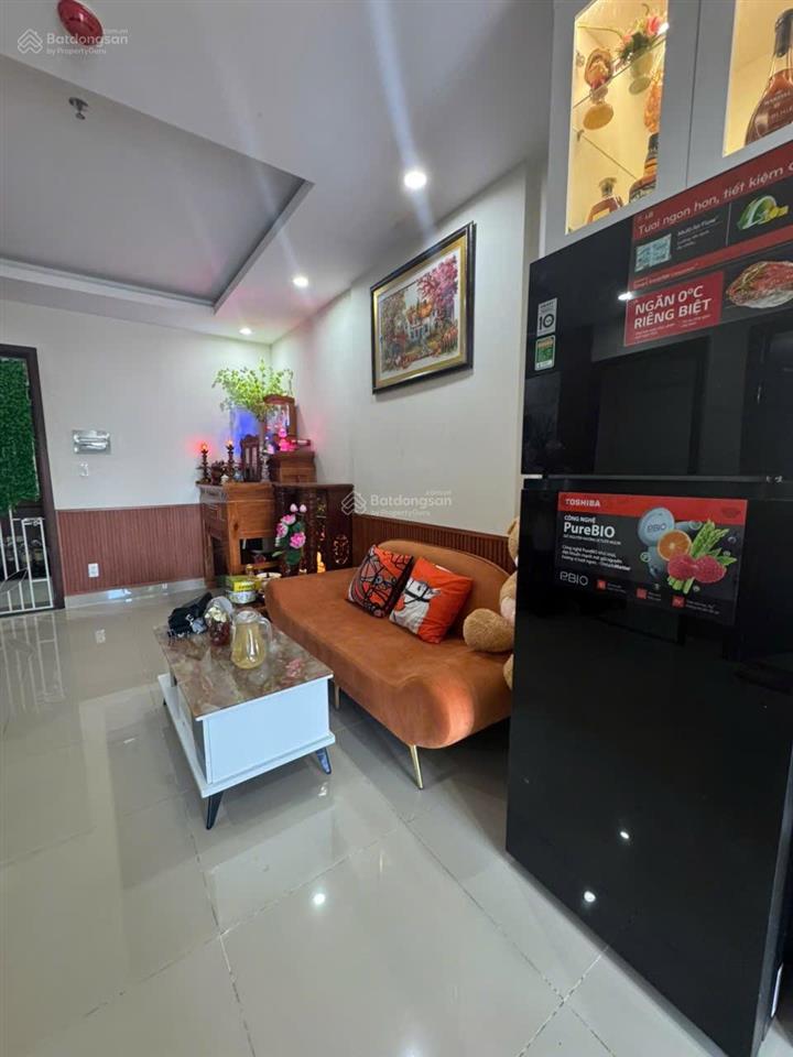 Bán căn 47,6 m2 , 2 pn , 1 wc , nội thất đẹp , bancol đông nam giá 2,7 tỷ ,  0906 549 *** sơn