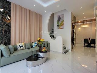 Nhà 5tầng thanh máyxe hơi ngủ trong nhà đường thống nhấtgò vấp,gần lotte mart,4.5x18, nhỉnh 10tỷ