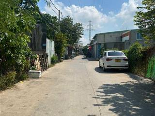 Cần bán, vị trí siêu đẹp, Nguyễn Văn Quá, quân12, dt: 68m2, HXH, siêu rẻ, chỉ 4 tỷ xíu.