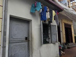 Bán đất tặng nhà c4, 61m2, chủ cần thanh khoản nhanh, giá đầu tư, nở hậu, 20m ra oto tránh, oto vào