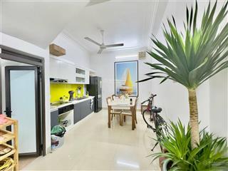 Bán nhà dịch vọng hậu, dt40m, gần phố, gần ô tô, kinh doanh, 10,3 tỷ