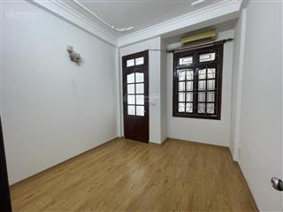 Bán nhà cầu giấy, dt46m2, ngõ nông, gần ô tô, gần phố, kinh doanh dòng tiền.