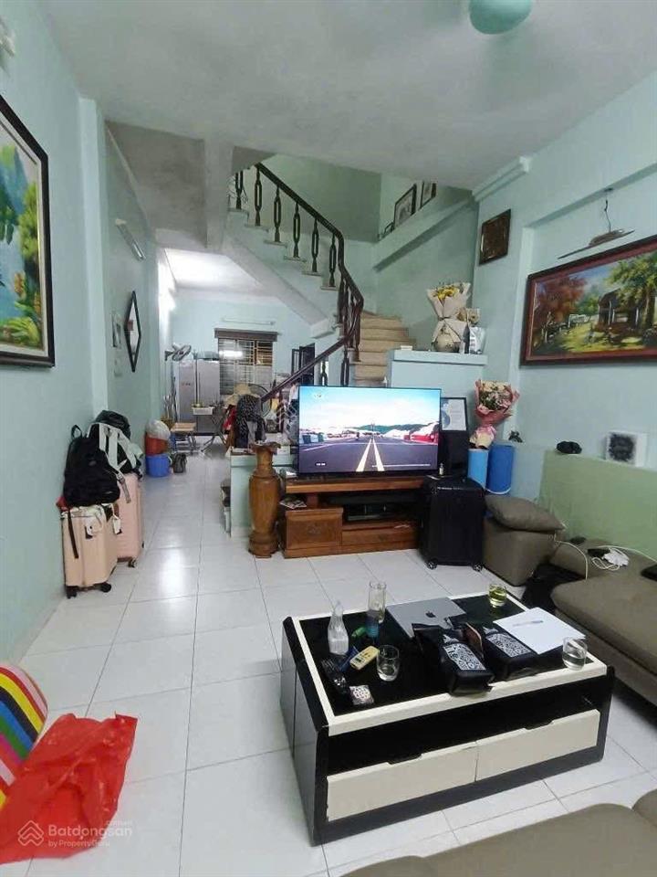 Bán đất tặng nhà tại kim mã, 2 mặt tiền, ô tô đỗ cửa, kinh doanh, văn phòng, dt220m2, mt10m.
