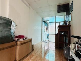 Bán nhà hoàng quốc việt, dt30m, phân lô, ô tô đỗ cửa, 2 thoáng, gần phố. 7,2 tỷ