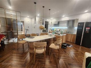 Bán căn hộ cao cấp center point, căn góc, mặt phố cầu giấy, full nội thất