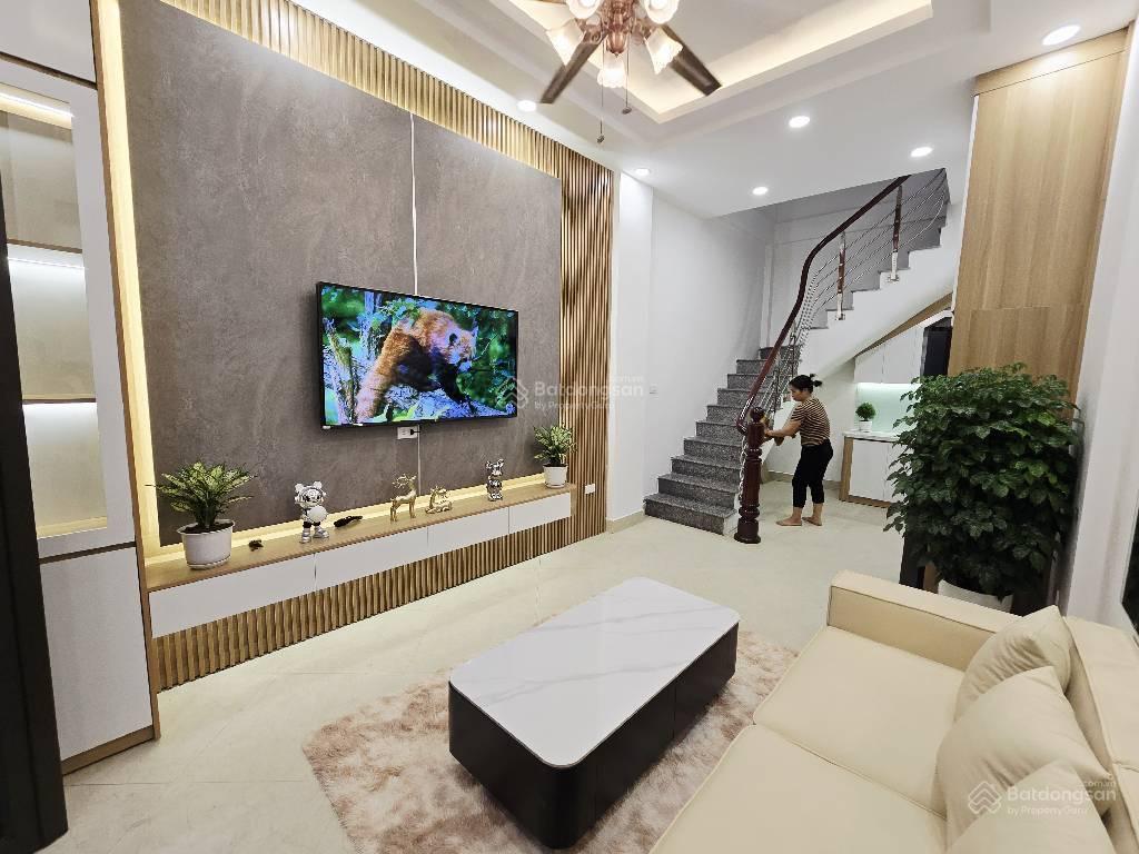 Bán nhà phố khúc thừa dụ, 5 tầng dân xây, gần phố, gần ô tô, nội thất sang xịn.