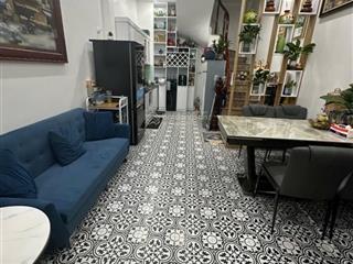 Bán nhà hồ tùng mậu, 5 tầng dân xây, căn góc, sát phố, gần ô tô.
