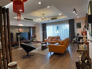Bán căn hộ cao cấp, 57 láng hạ, căn góc, siêu thoáng, nội thất xịn.