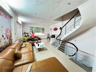 Bán nhà nguyễn khánh toàn, dt56m, mt5,2m, ô tô nhỏ vào nhà, ngõ thông kinh doanh, gần phố