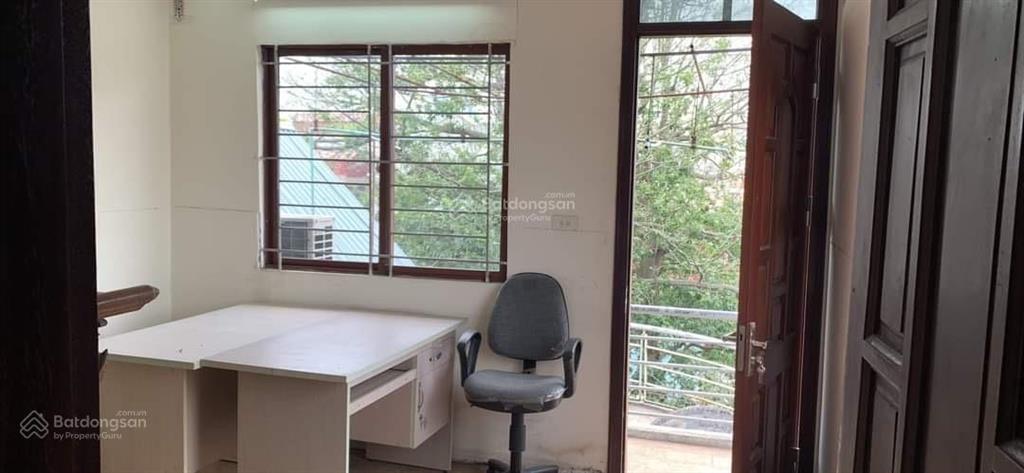 Bán nhà mặt phố nguyễn phong sắc, 2 mặt tiền kinh doanh, ô chờ thang máy.