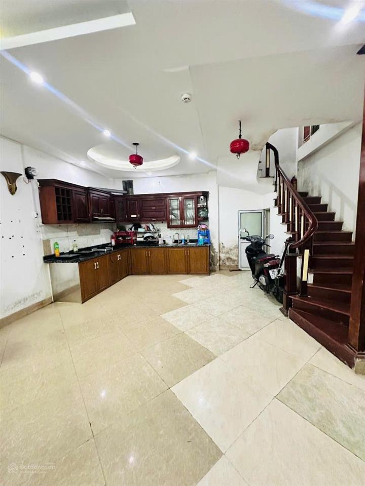 Bán nhà doãn kế thiện, phân lô, dt 42m2, mt 5m, 1 nhà ra ô tô tránh, kinh doanh