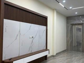 Bán nhà nguyễn ngọc vũ, dt 46m2, mt4,2m, 6 tầng thang máy, ô tô vào nhà, gần hồ, kinh doanh online