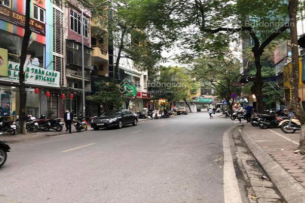 Bán nhà hoàng quốc việt, dt55m, phân lô, ô tô tránh, sát phố, kinh doanh.