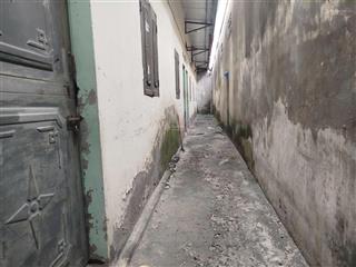 Bán 100m đất tặng nhà cấp 4  ngõ 195 phúc lợi, long biên