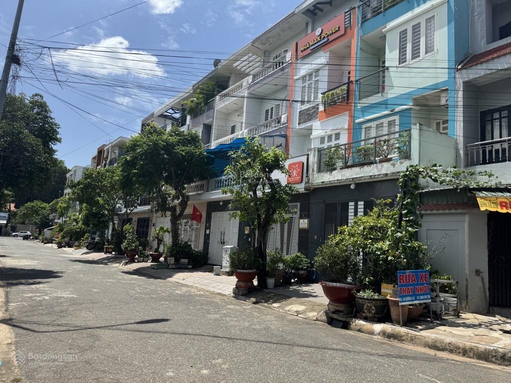 Lô đất mặt tiền 447 lê văn việt, rẻ nhất trong dự án