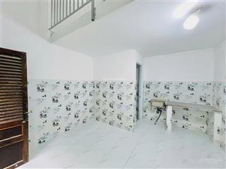 Sale lỗ chỉ còn 2tr6  phòng duplex dãy trọ truyền thống ngay đại học nguyễn tất thành