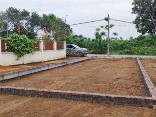 Bán đất thôn 7 phú cát sát quốc lộ 21 gần nhà máy in tiền 100m2 full thổ cư, mt hơn 5m giá hơn 3 tỷ