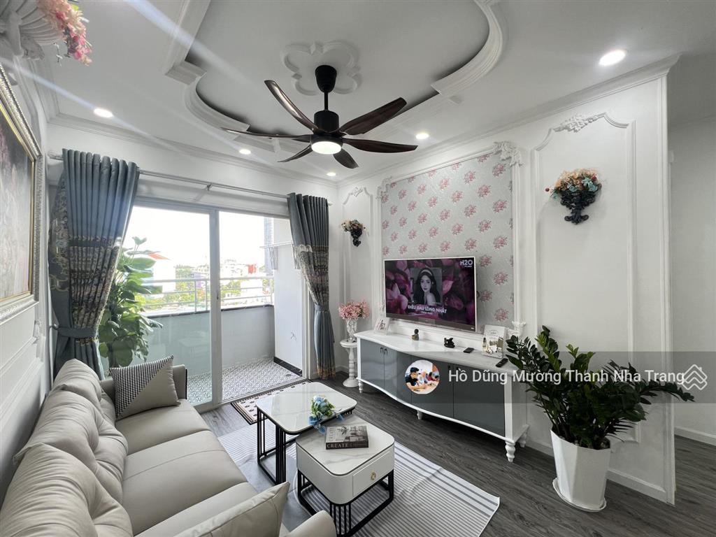Hồ dũng duy nhất căn đông nam 920 oc2b nhà đẹp long lanh đón gió biển mát quanh năm