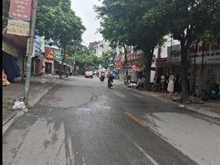 Bán đất 30m2 tại trâu quỳ, 177 triệu/m2, mặt tiền 5.5m, ngõ 4.5m