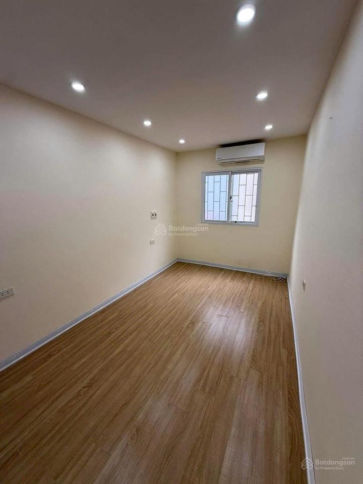 Chỉ 4,75 tỷ có ngay nhà khâm thiên trung tâm đống đa, ngõ thông 20m2*4t 2,6m mt, 30m ra mặt phố