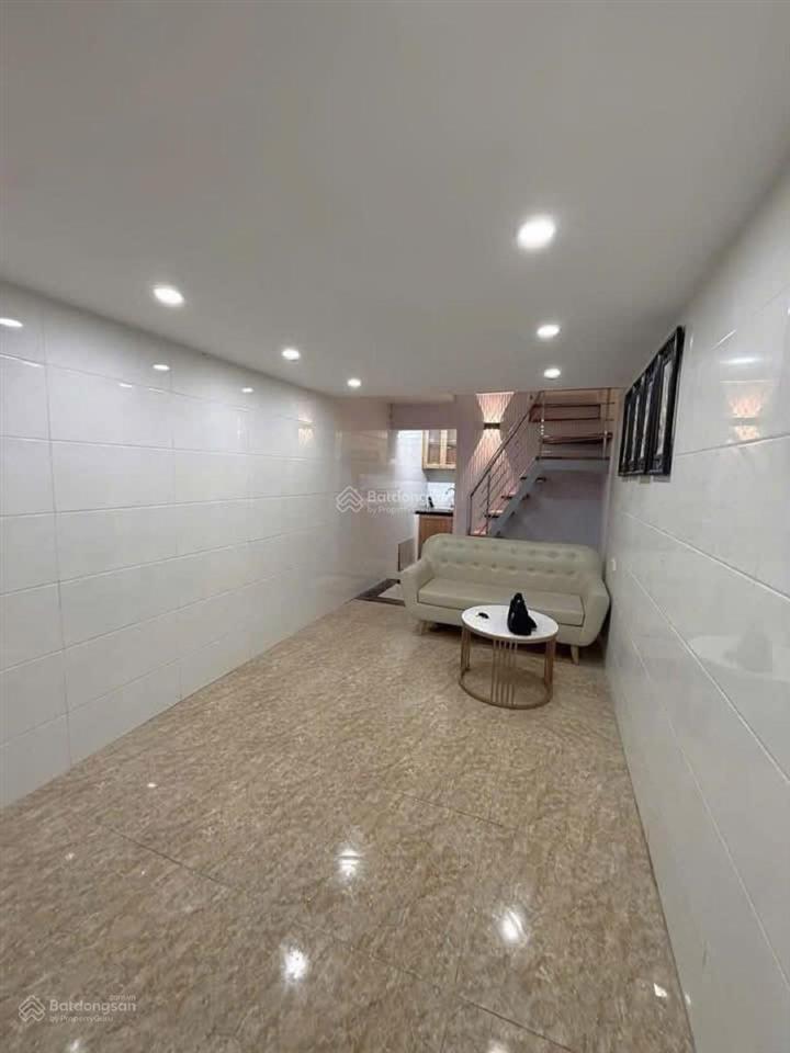 Chỉ 4,75 tỷ có ngay nhà khâm thiên trung tâm đống đa, ngõ thông 20m2*4t 2,6m mt, 30m ra mặt phố