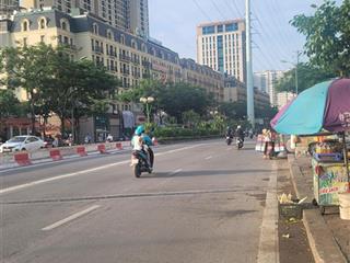 Bán nhà la khê,hà đông 40m 3 tầng kinh doanh bất chấp,ô tô tránh đỗ ngày đêm