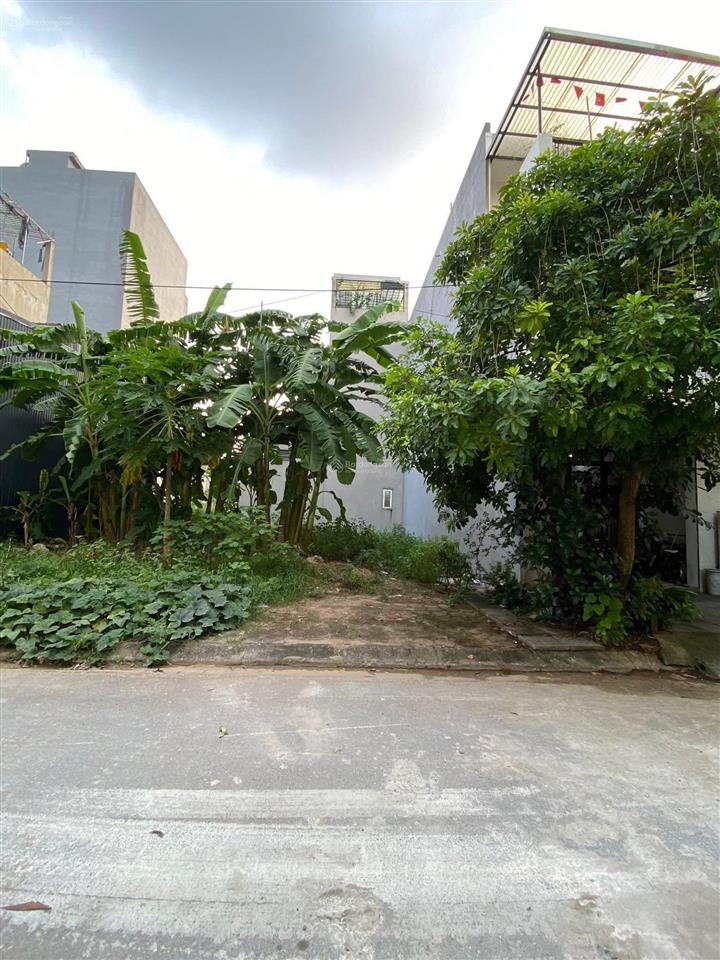 Bán đất dịch vụ yên nghĩa,hà đông 50m mặt tiền 4m ngay đại học phennika.