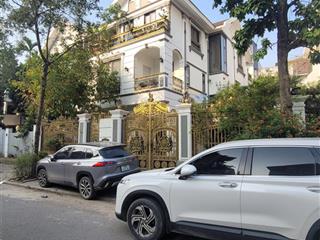 Bán biệt thự văn phú, hà đông 220m2, nhà đẹp đẳng cấp giới thượng lưu chỉ hơn 30 tỷ