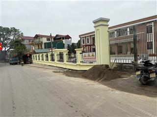 Em chính chủ bán 650m2 sẵn sổ tường lô