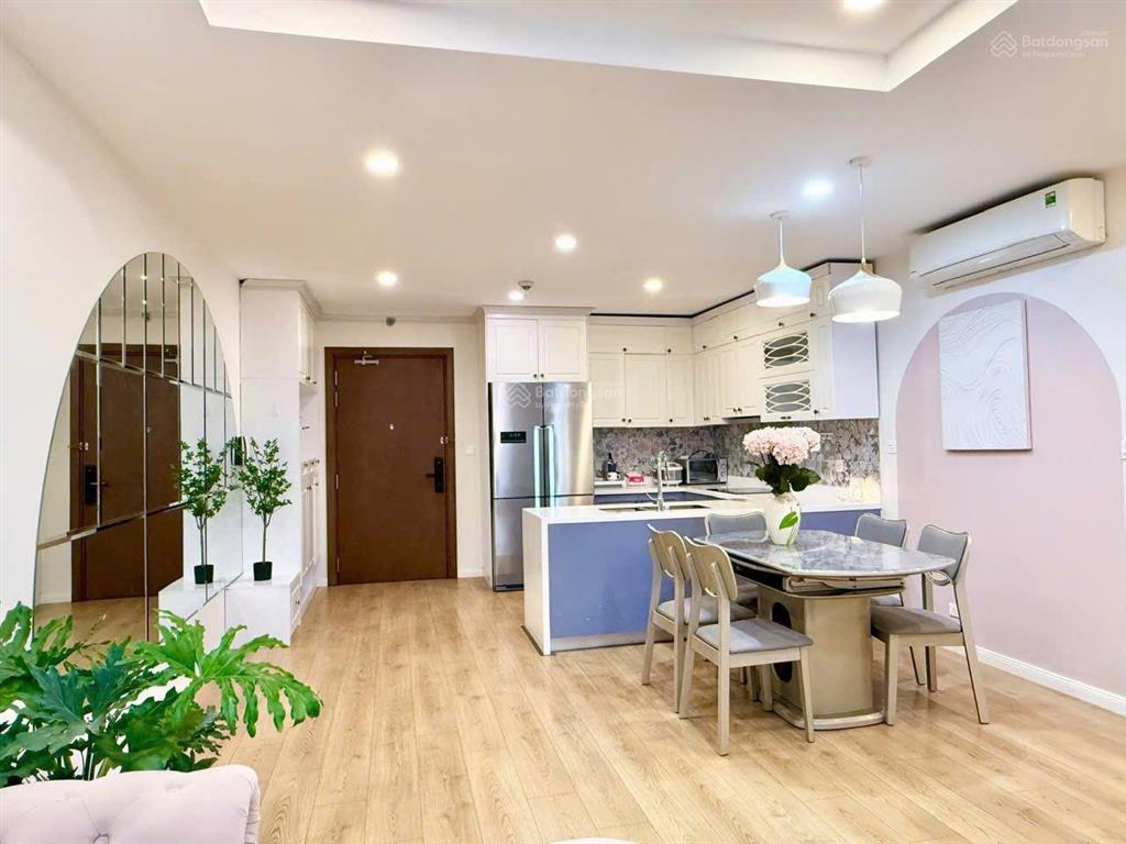 Chính chủ gửi em bán căn hộ chung cư kosmo tây hồ, 7,2 tỷ, 74m2, chính chủ, hot