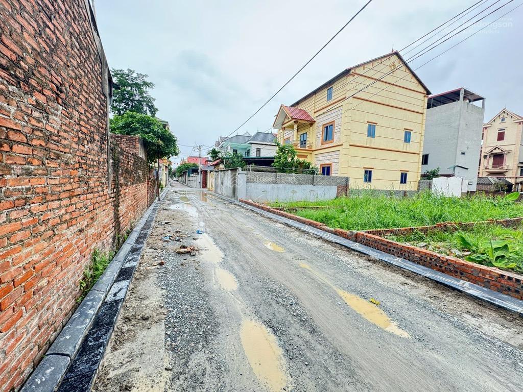 Công viên phần mềm vintech đường oto vào đất dừng đỗ ngày đêm cách đường lê hữu tựu 100m