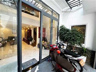 Cho thuê nhà nguyên căn 371/4c hai bà trưng  phường 8  quận 3