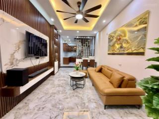 Phải thật nhanh, siêu phẩm lõi hai bà trưng, trần khát chân, 37m2 x 5t chưa đến 9 tỷ