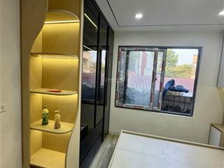 Hồng mai 23m, nhà 5 tầng xinh xắn, 20m ra ô tô, gần phố, full nội thất ở ngay