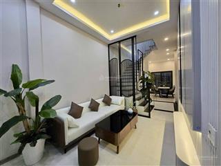 Hồng mai 40m, 2 mặt ngõ thoáng, phân lô cán bộ, nhà đẹp long lanh, 5 tạ đỗ cửa