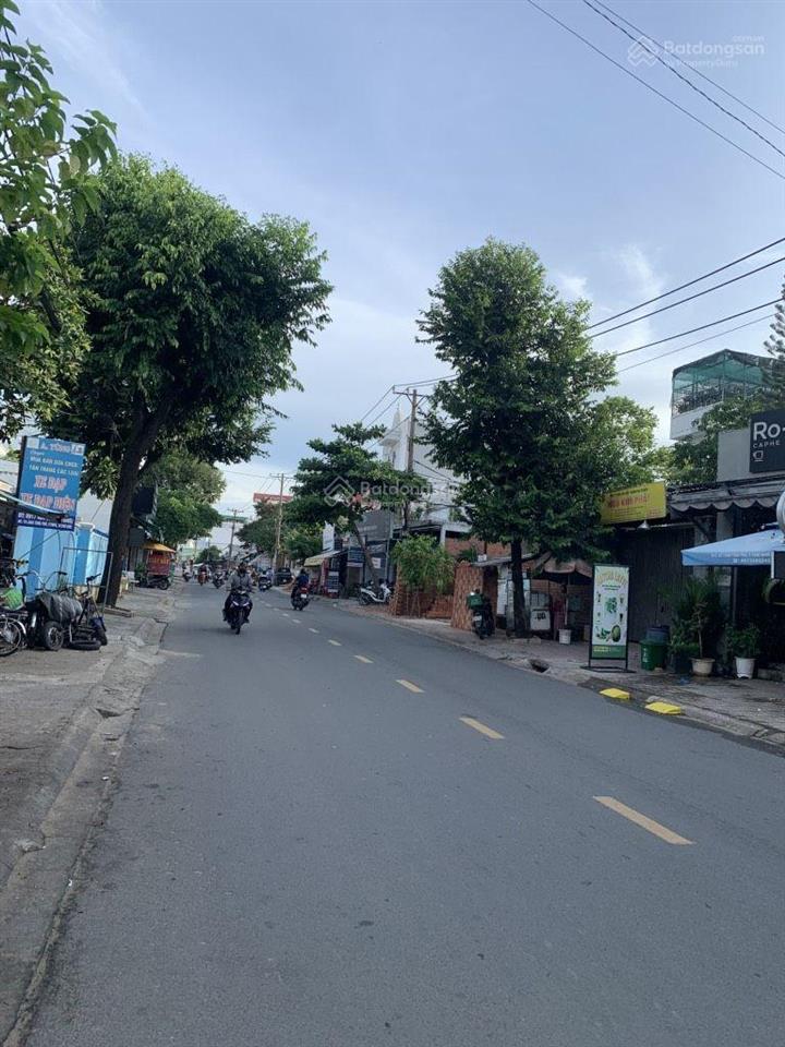 Bán nhà mặt phố làng tăng phú, 11,2 tỷ, 95m2, giá tốt.