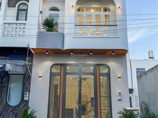 Chủ kẹt tiền cần bán nhà 1 trệt 1 lầu ngay thủ dầu một, tương bình hiệp 120m2  shr bao sang tên