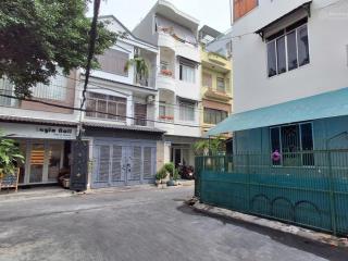 Ngang lớn 7m  gia đình ở lâu  nhà 2 tầng  hẻm xe hơi 6m phạm văn đồng  92m sổ riêng chính chủ