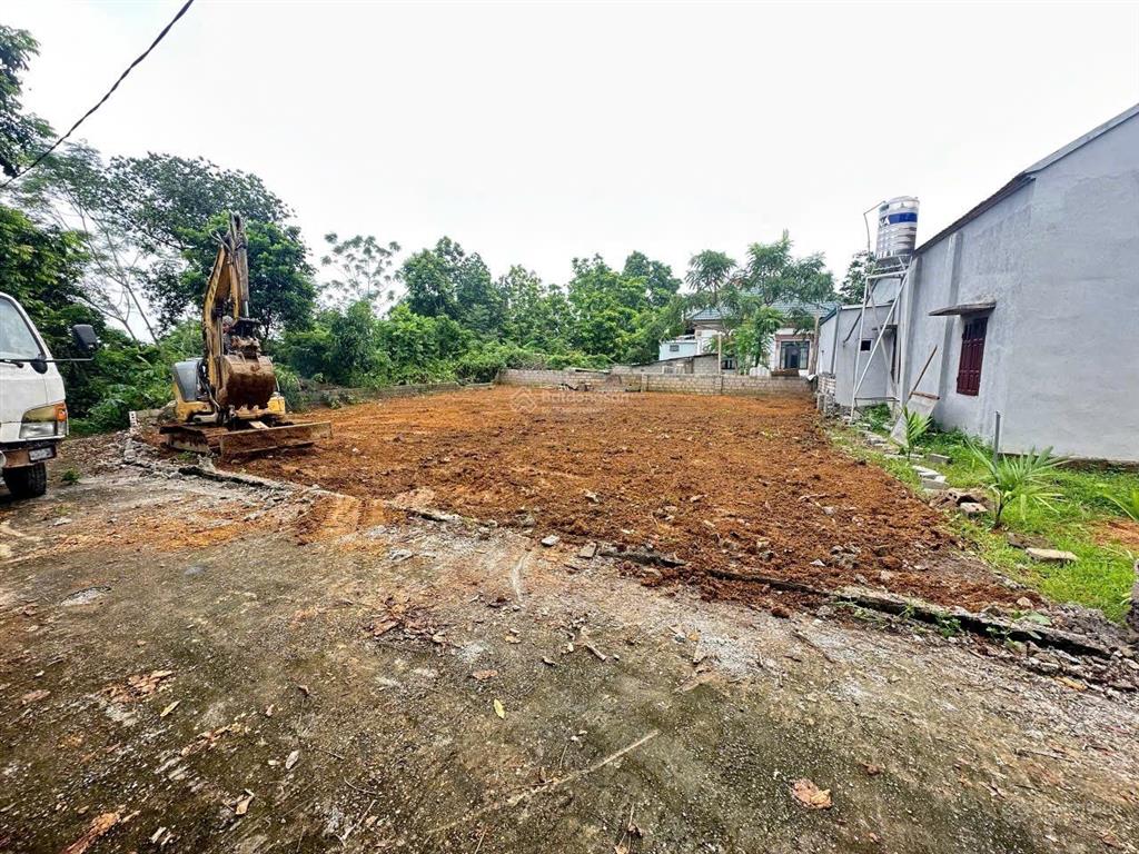 Gấp chính chủ cần bán 292m2 đông sơn, mặt tiền 15m chia 3 lô quá đẹp đường 4m giá đầu tư