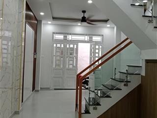Bán nhà đường phạm văn bạch,p.15,tân bình  40m2, 2 tấm  giá chào 4.2 tỷ